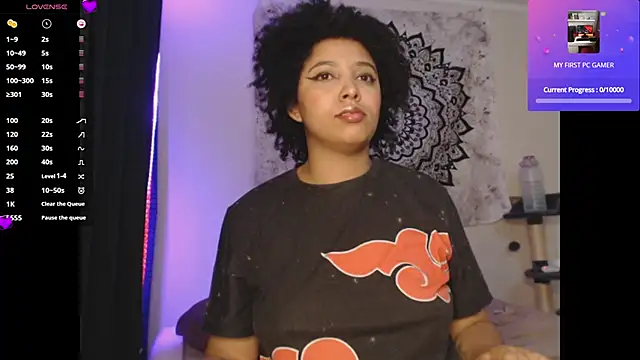 Snapshot of michell_bling1 chatting on March 23, 5:54 am michell bling1 online show from March 23, 5:54 am