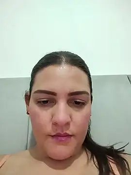 Mia Hampton online show from June 13, 6:50 pm