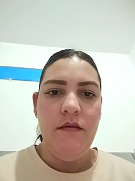 Mia Hampton online show from June 27, 3:50 pm