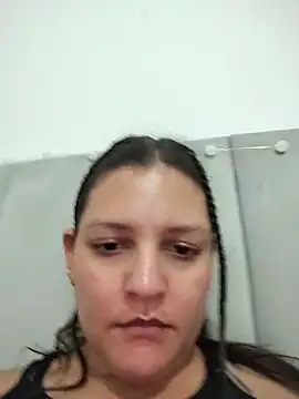 Mia Hampton online show from July 24, 5:00 pm