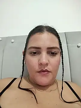 Mia Hampton online show from July 26, 9:21 pm
