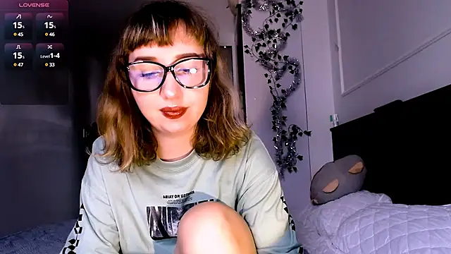 Snapshot of Cosmo_Riri chatting on January 16, 6:35 am Cosmo Riri online show from January 16, 6:35 am