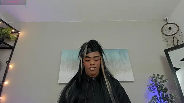 Briana Wells  online show from February 3, 12:32 pm