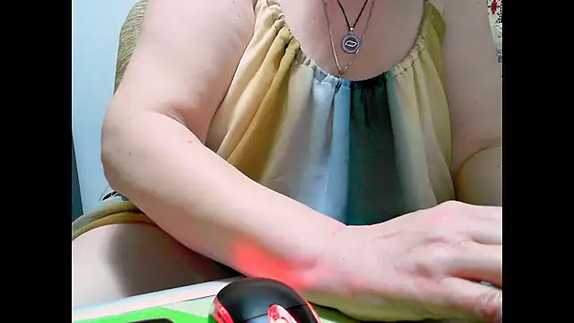 Hyllda online show from March 28, 9:47 pm