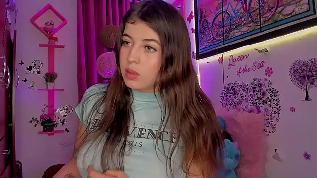 zoe kittylove online show from December 19, 2:34 am