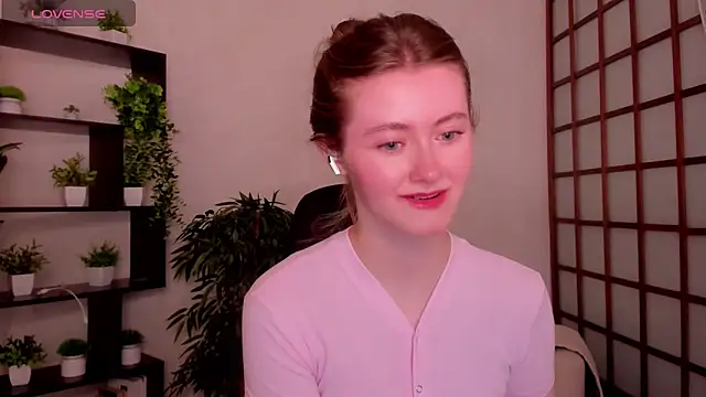 KateCuddle online show from June 15, 2:47 am