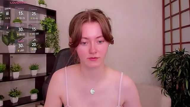 Snapshot of KateCuddle chatting on July 21, 2:25 am KateCuddle online show from July 21, 2:25 am