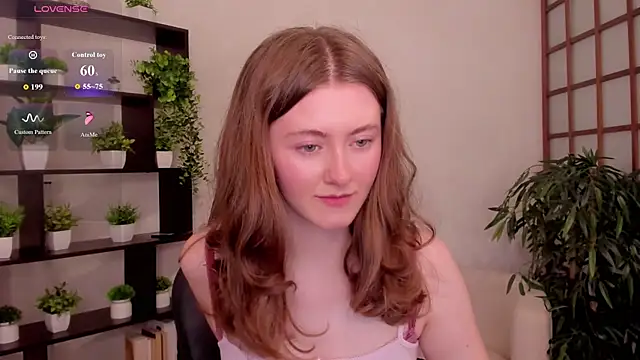 Snapshot of KateCuddle chatting on July 31, 2:44 am KateCuddle online show from July 31, 2:44 am