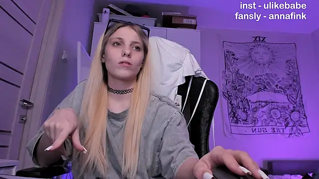 Anna Fink online show from November 4, 10:31 pm