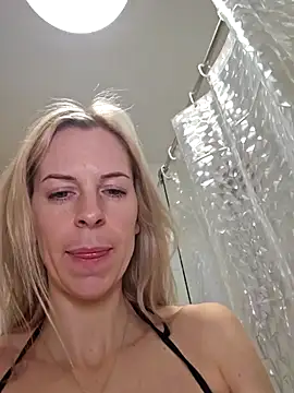 Snapshot of Amber_riivers chatting on January 31, 10:31 am Amber riivers online show from January 31, 10:31 am