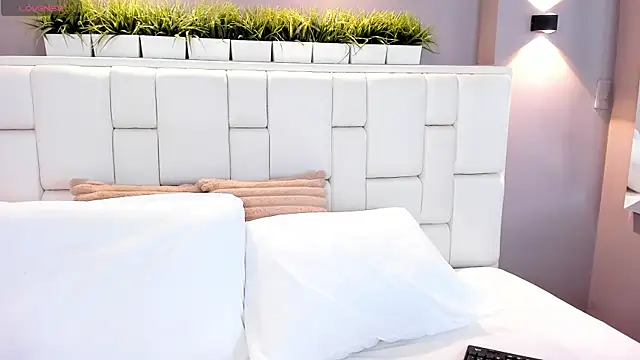 Snapshot of ValeriaGarcia chatting on February 28, 12:31 pm ValeriaGarcia online show from February 28, 12:31 pm