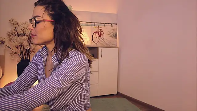 Misslullu online show from January 19, 7:57 am