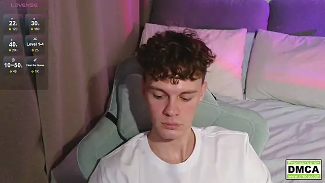 cute thomas online show from December 15, 8:57 pm