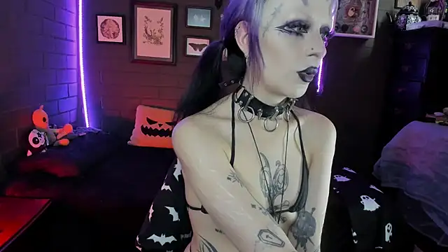 Snapshot of insania_9999_ chatting on October 9, 5:00 pm insania 9999 online show from October 9, 5:00 pm