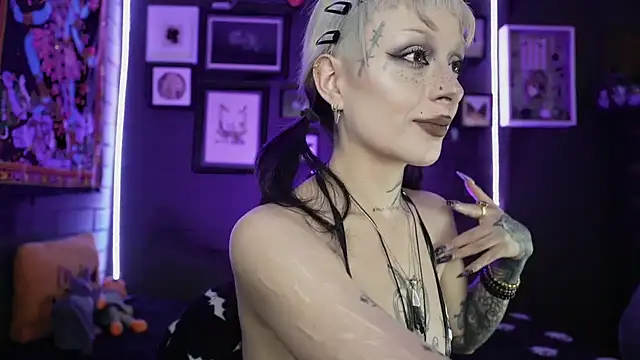 insania 9999  online show from January 16, 4:11 pm