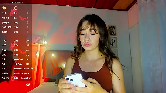 Snapshot of sofimendoza chatting on February 8, 6:12 am sofimendoza online show from February 8, 6:12 am