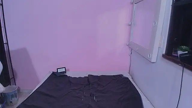 Snapshot of celeste_sea chatting on February 25, 7:14 pm celeste sea online show from February 25, 7:14 pm