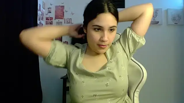 Snapshot of InocentHeaven1 chatting on April 28, 12:32 pm InocentHeaven1 online show from April 28, 12:32 pm