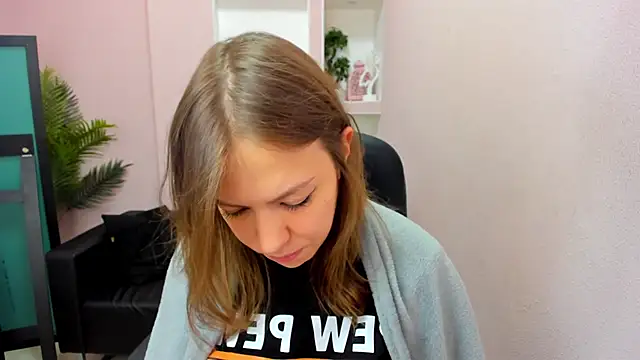 Persephoni online show from January 17, 4:54 pm