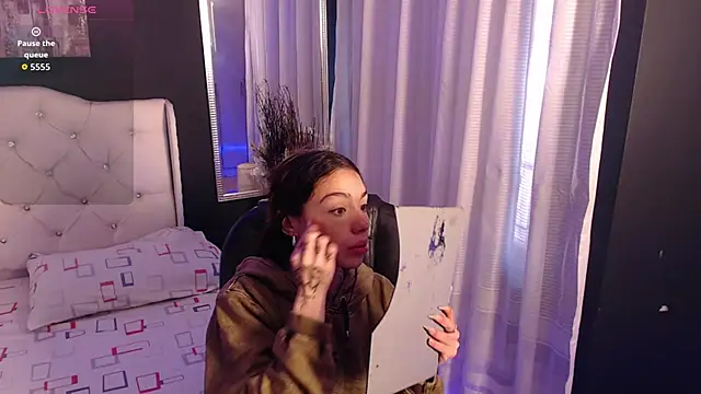 LiaVillalobos online show from October 23, 12:15 pm