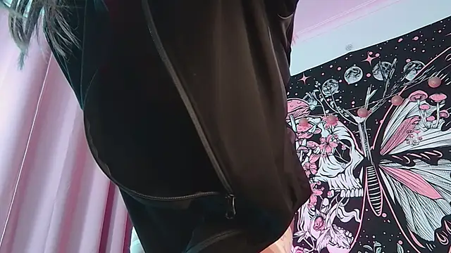 Snapshot of Saturn1a chatting on March 5, 12:05 am Saturn1a online show from March 5, 12:05 am