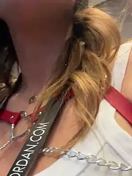 LeaGambit   online show from January 24, 12:20 am