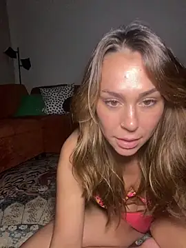 LeaGambit   online show from October 9, 4:32 am