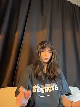 itssophiie online show from February 11, 8:25 pm