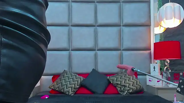 AllissaBrowm online show from March 9, 3:38 pm