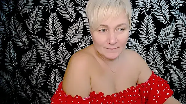 Snapshot of Olivia_playful chatting on December 13, 5:43 pm Olivia playful online show from December 13, 5:43 pm