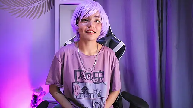 Snapshot of dianebleu chatting on February 7, 10:08 am dianebleu online show from February 7, 10:08 am