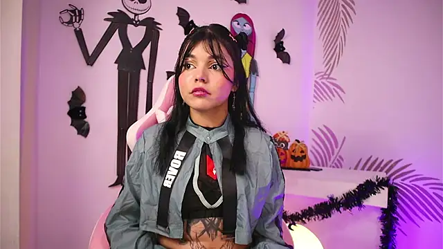 Snapshot of dianebleu chatting on October 22, 3:51 am dianebleu online show from October 22, 3:51 am