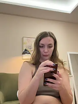 Snapshot of Janeee chatting on January 3, 1:25 pm Janeee online show from January 3, 1:25 pm