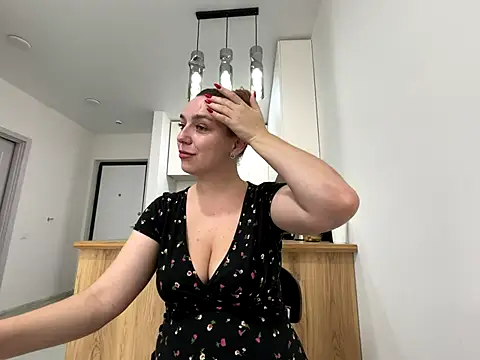 Snapshot of Janeee chatting on November 5, 6:24 am Janeee online show from November 5, 6:24 am