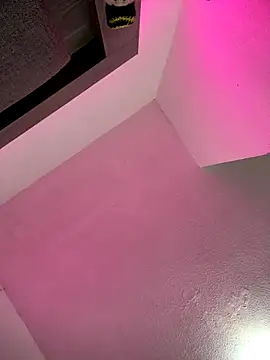 Snapshot of Cherrynoa chatting on December 4, 7:06 am Cherrynoa online show from December 4, 7:06 am