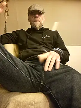 eddouxxx78 online show from February 1, 7:40 am