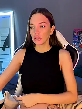 Snapshot of julia_fly chatting on October 7, 9:39 am julia fly online show from October 7, 9:39 am