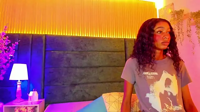 AntonellaaHot online show from March 20, 7:46 pm