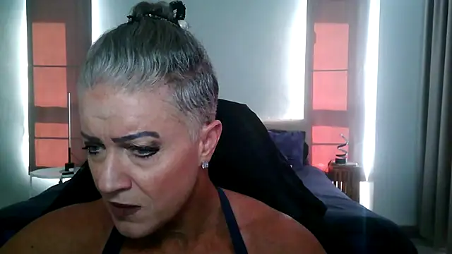 Snapshot of Devon2020 chatting on January 13, 8:41 am Devon2020 online show from January 13, 8:41 am