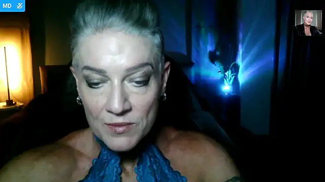 Snapshot of Devon2020 chatting on February 17, 11:50 am Devon2020 online show from February 17, 11:50 am