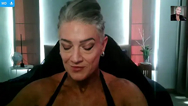 Snapshot of Devon2020 chatting on February 20, 10:05 am Devon2020 online show from February 20, 10:05 am