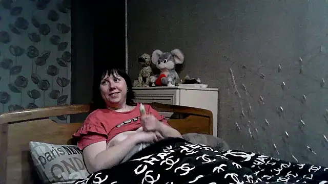 Snapshot of explored_romantic chatting on January 30, 5:28 pm explored romantic online show from January 30, 5:28 pm