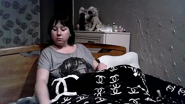 Snapshot of explored_romantic chatting on February 7, 6:24 pm explored romantic online show from February 7, 6:24 pm