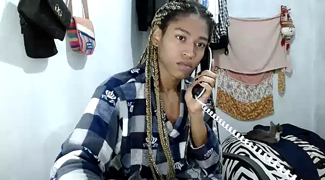 angelamarie1 online show from February 14, 1:23 am