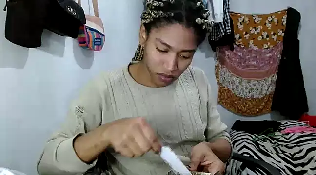 angelamarie1 online show from February 24, 2:19 am