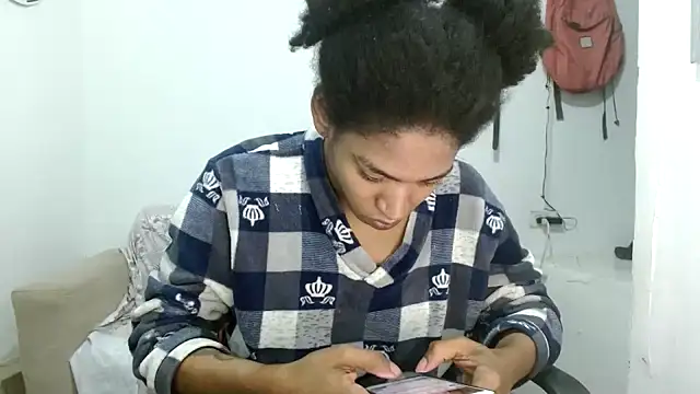 angelamarie1 online show from September 27, 11:15 am