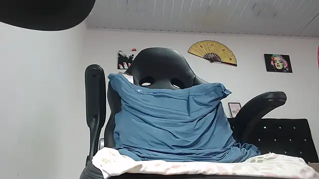 pamelabigcock69 online show from May 17, 2:57 pm