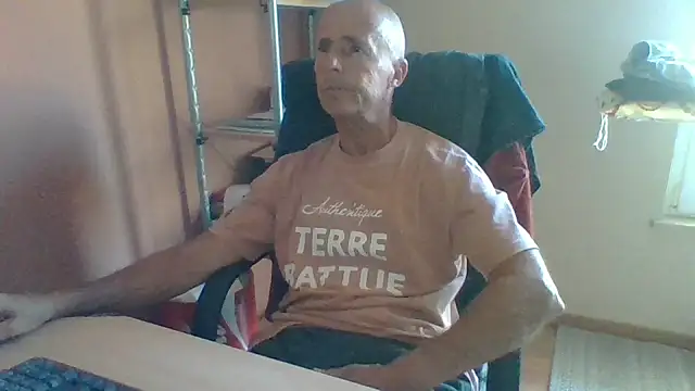 olibrius71 online show from October 6, 8:23 am