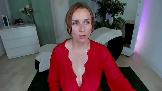 Snapshot of Karinella_x chatting on June 10, 12:04 pm Karinella x online show from June 10, 12:04 pm