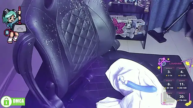 Roxy clark online show from April 17, 8:50 am